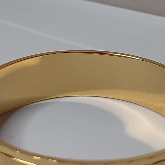 Vintage Monet Gold Tone Metal Bangle - Picture 8 of 12